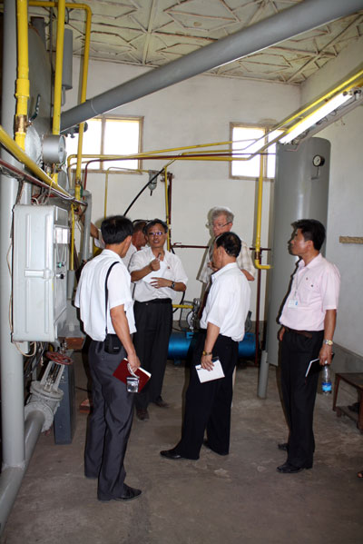 Visit of DPRK delegation of biogas plant in Tokmok, KR